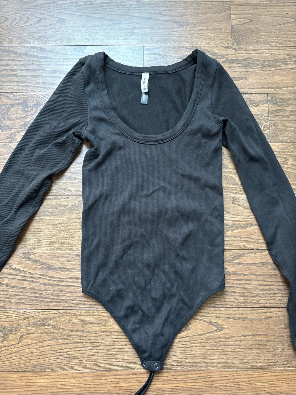 Aritzia Black Long Sleeve Scoop Neck Bodysuit